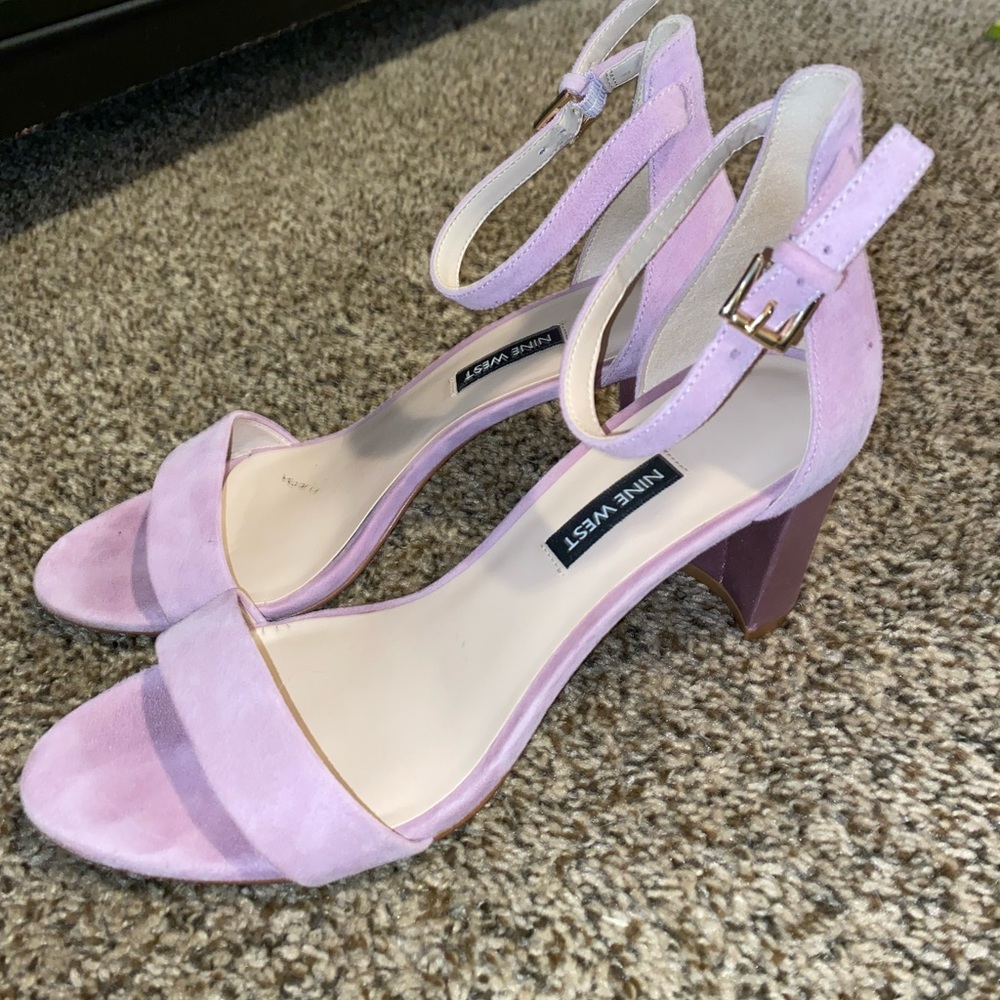 Light purple Nine West heels - super cute and in great shape!!